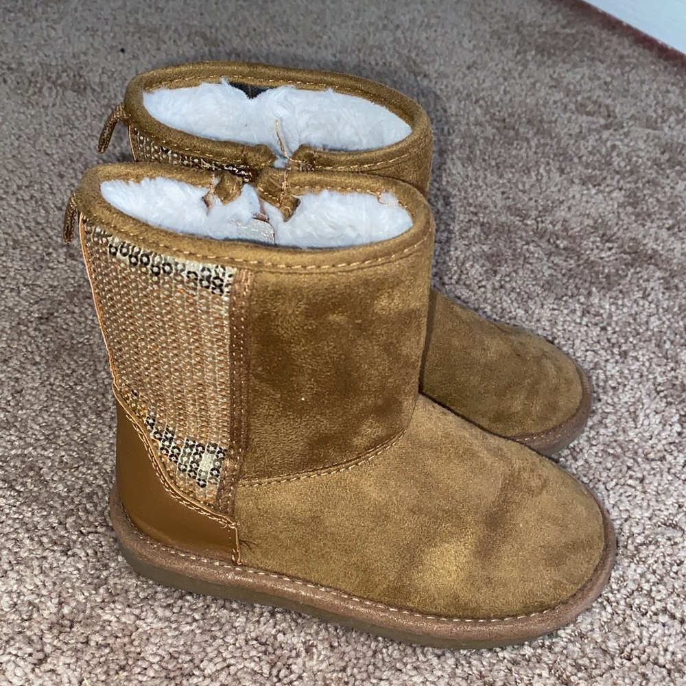 OshKosh boots. Fleece lining.